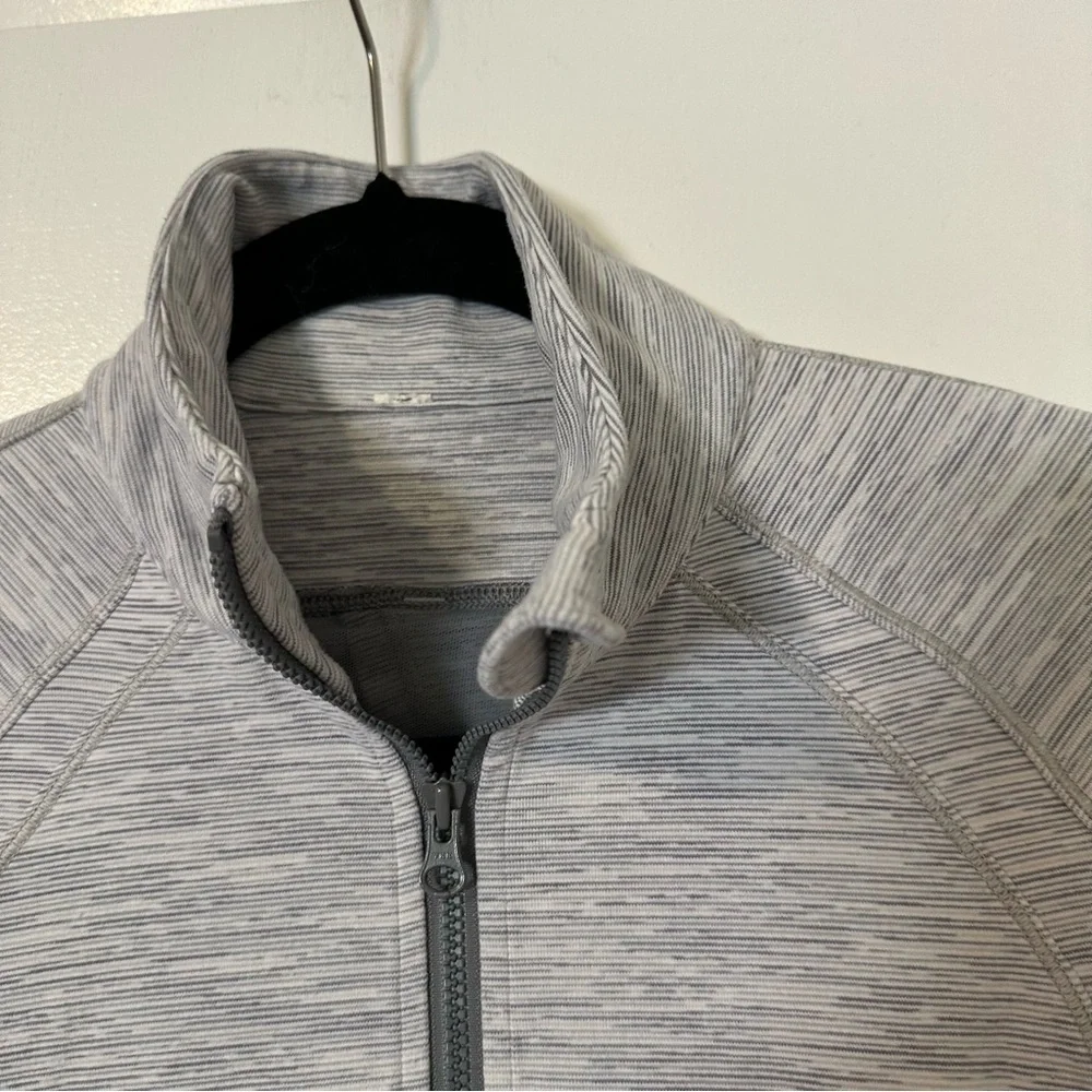 Lululemon Sunshine Salutation Jacket Womens 6 Gray